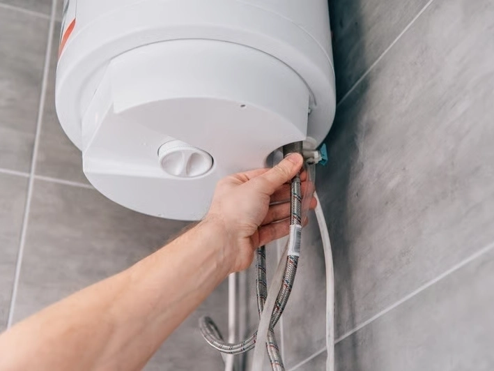 Professional Water Heater Installation services by SnoFalls Plumbing LLC in Covington, WA — licensed Plumbing provider